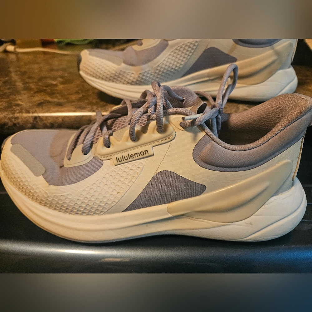 lululemon athletica Women's Blissfeel Trail Run Shoes - Size 7.5